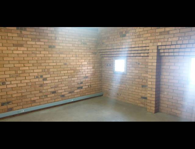 319M² WAREHOUSE TO LET IN BRENTWOOD PARK